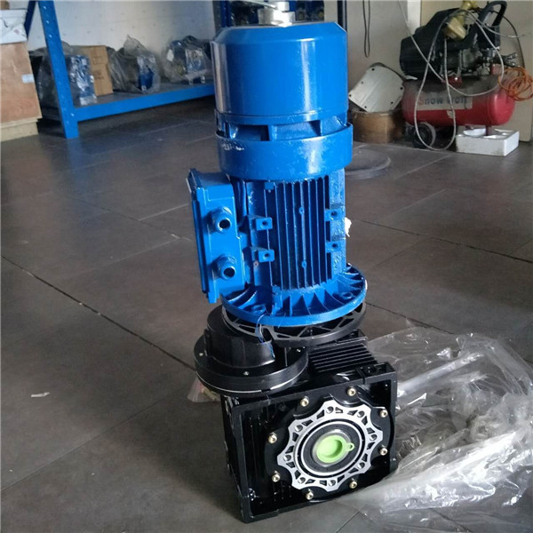 PC80減速機(jī)+RV110減速機(jī)+0.75KW剎車(chē)電機(jī)2