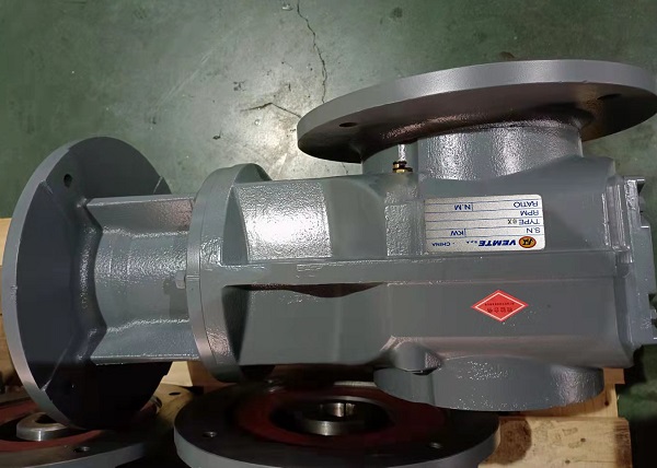 疊螺機減速機,環保設備減速電機,污水處理減速器